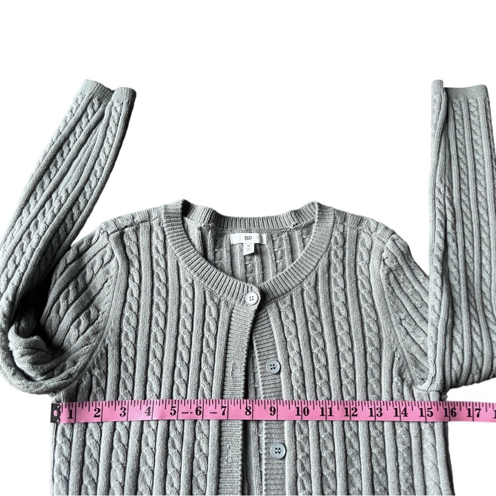 Nordstrom BP Women’s Grey Cropped Cableknit Cardigan Sweater, Size Medium - Picture 8 of 9